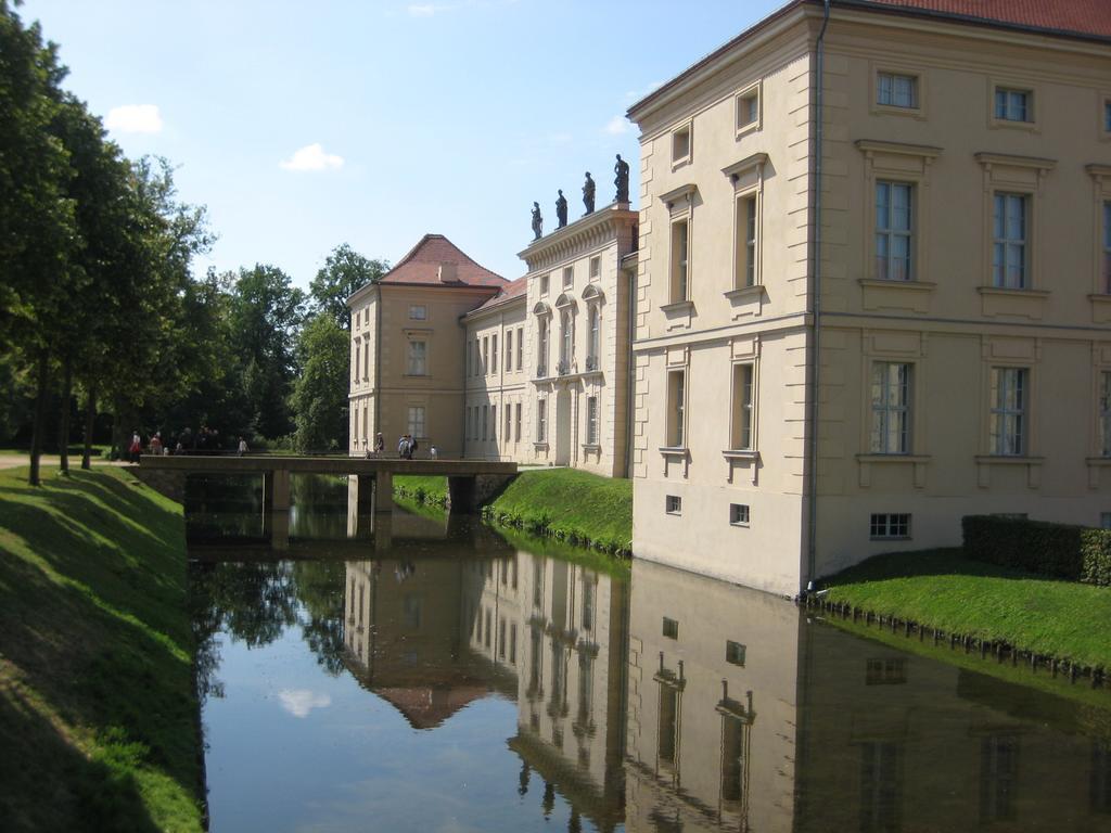 Schloss-Und Seeblick Apartment Rheinsberg Extérieur photo